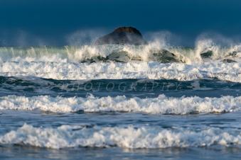 Waves crashing on the beach. Image DSC_5806.